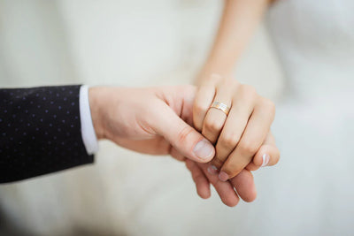 Should I Pick Her Engagement Ring or Let Her Choose the Ring She Wants?