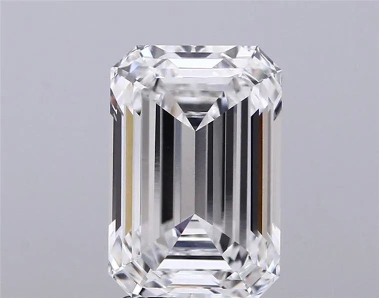2.08ct Emerald Lab Grown Diamond (Colour G, Clarity VVS2, IGI Certified)