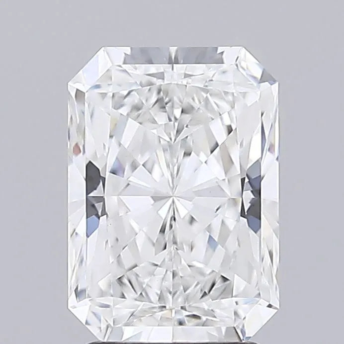 2.70ct Radiant Lab Grown Diamond (Colour E, Clarity VVS2, IGI Certified)