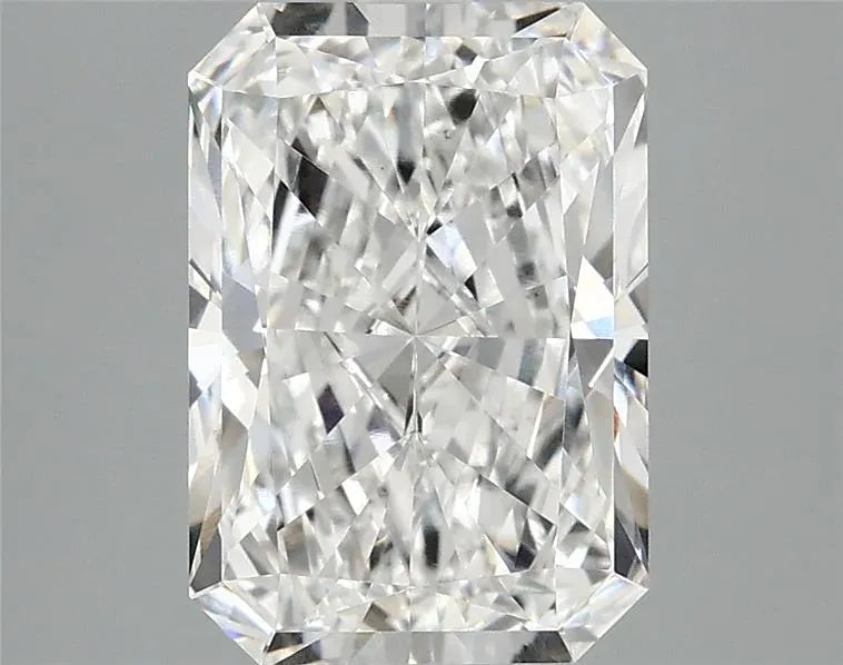 2.91ct Radiant Lab Grown Diamond (Colour E, Clarity VVS2, IGI Certified)
