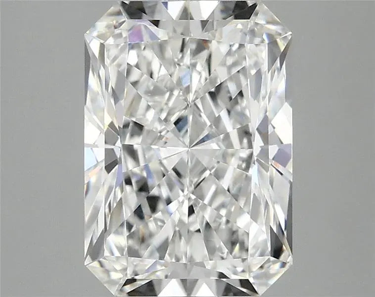 2.94ct Radiant Lab Grown Diamond (Colour E, Clarity VVS2, IGI Certified)