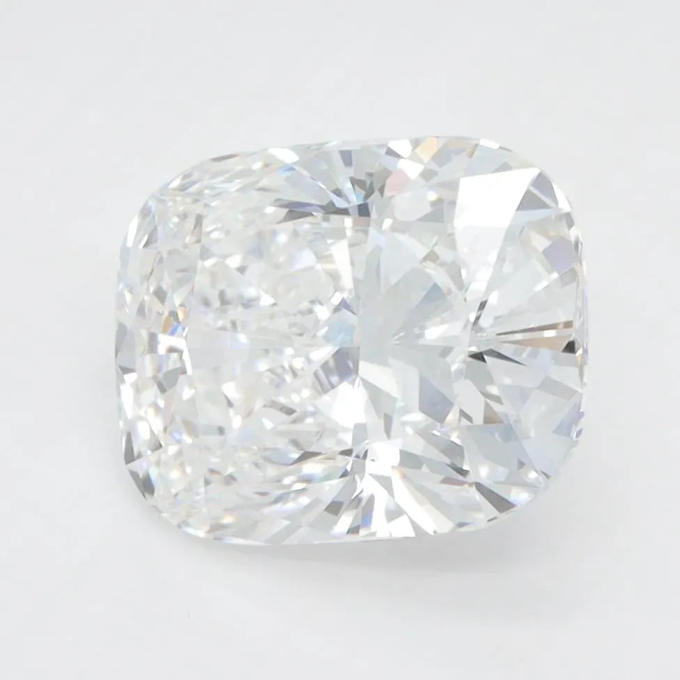 3.09ct Cushion modified Lab Grown Diamond (Colour E, Clarity VVS1, IGI Certified)