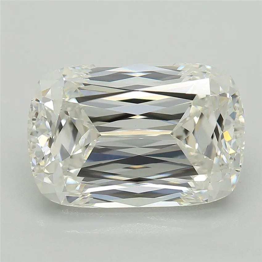 3.09ct Cushion modified Lab Grown Diamond (Colour G, Clarity VS1, IGI Certified)