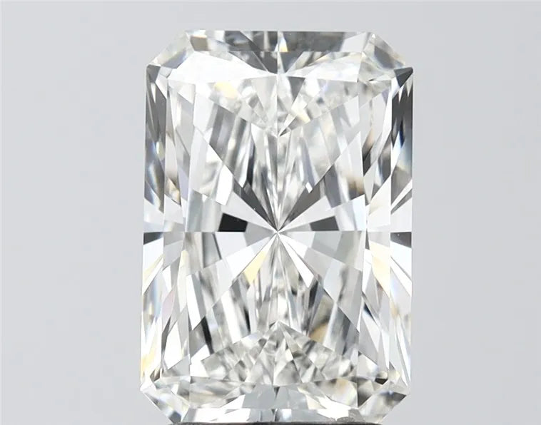 3.10ct Radiant Lab Grown Diamond (Colour G, Clarity VVS2, IGI Certified)