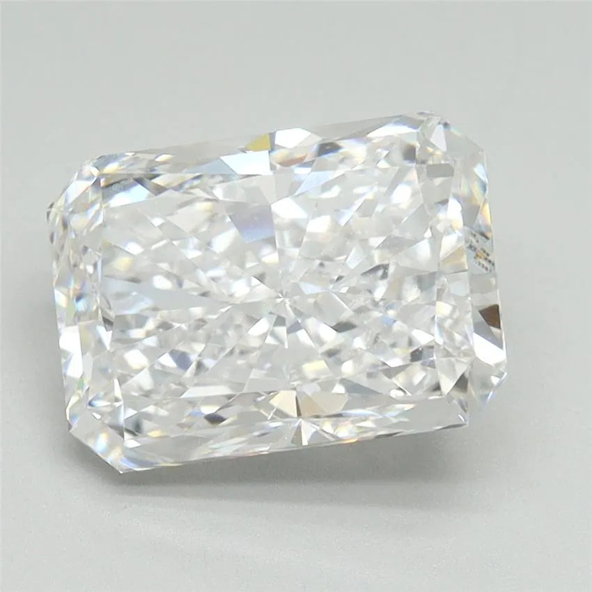 3.25ct Radiant Lab Grown Diamond (Colour D, Clarity VVS2, IGI Certified)