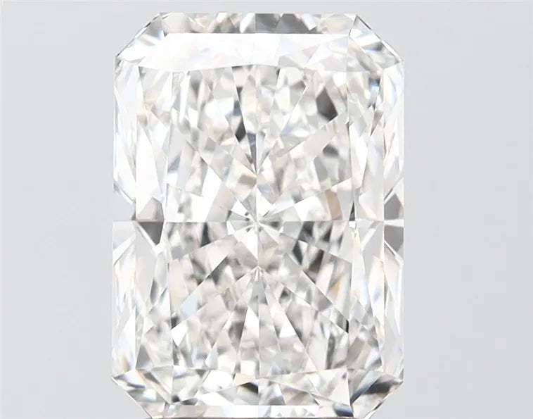 3.51ct Radiant Lab Grown Diamond (Colour F, Clarity VS1, IGI Certified)