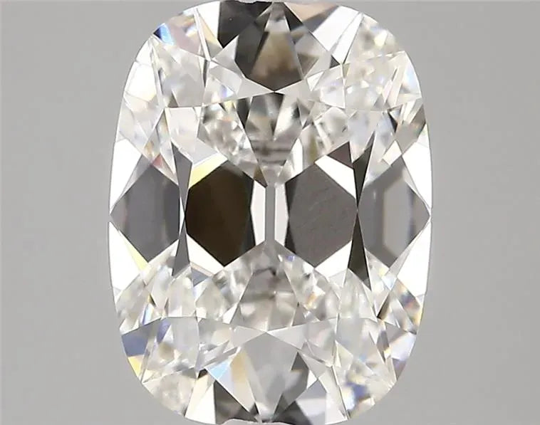 3.53ct Cushion modified Lab Grown Diamond (Colour E, Clarity VVS2, IGI Certified)