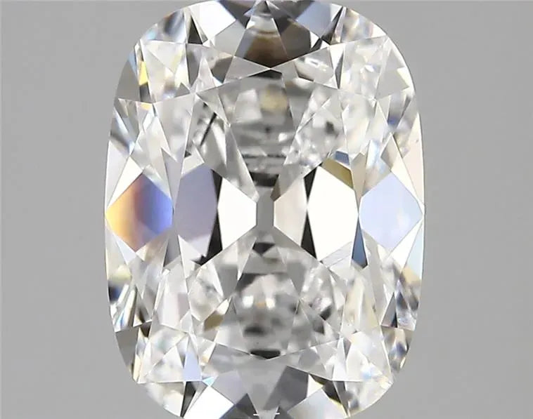 3.62ct Cushion modified Lab Grown Diamond (Colour E, Clarity VVS2, IGI Certified)