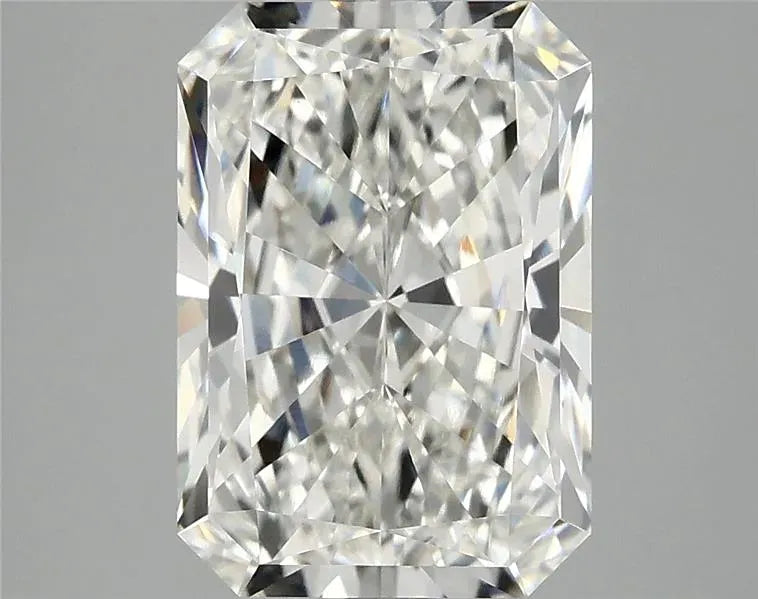3.91ct Radiant Lab Grown Diamond (Colour G, Clarity VVS2, IGI Certified)