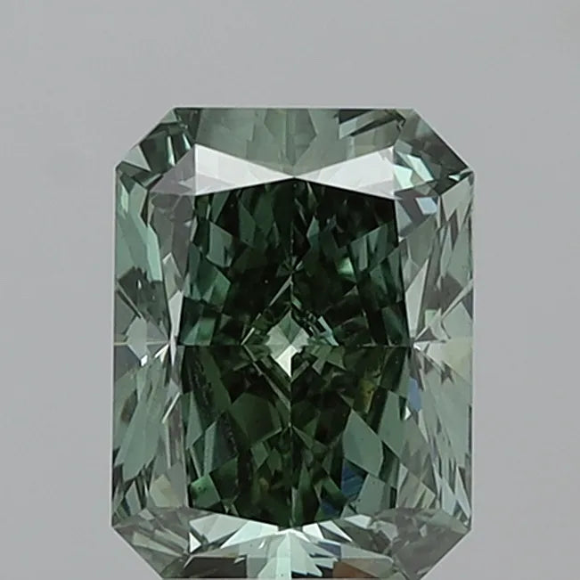 3.99ct Radiant Lab Grown Diamond (Colour Fancy Vivid Green, Clarity VS1, IGI Certified)