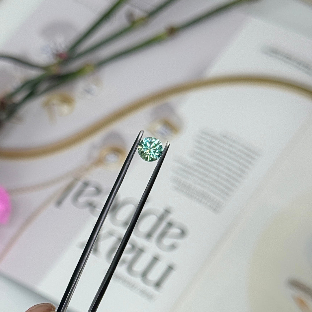 6.5mm ( DEW 1ct) round aqua teal moissanite