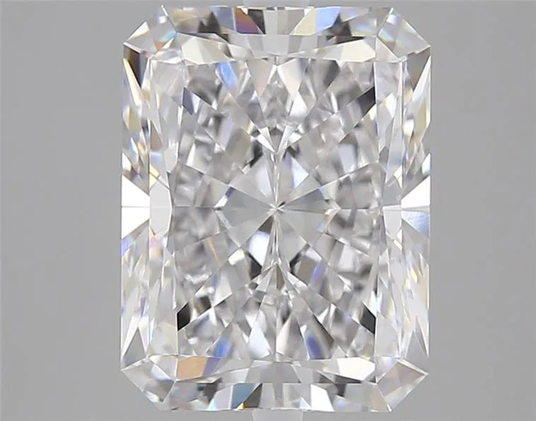 4.02ct Radiant Lab Grown Diamond (Colour E, Clarity VVS1, Cut EX, IGI Certified)
