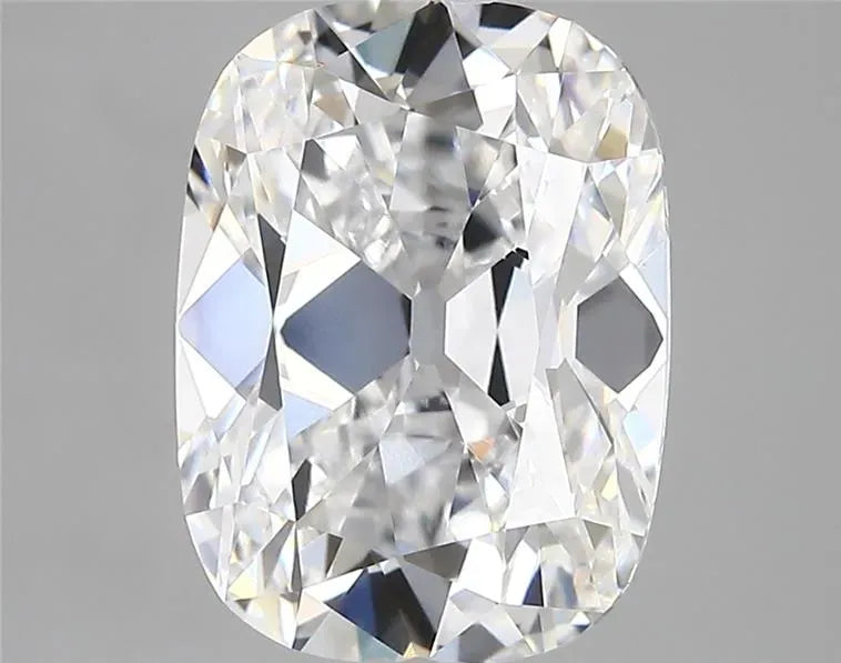 4.04ct Cushion modified Lab Grown Diamond (Colour D, Clarity VVS2, IGI Certified)