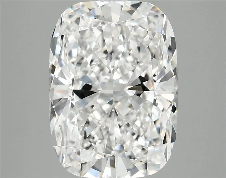4.05ct Cushion modified Lab Grown Diamond (Colour E, Clarity VS1, IGI Certified)