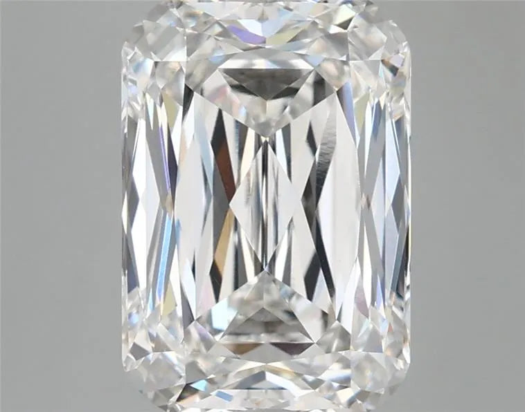 4.31ct Cushion modified Lab Grown Diamond (Colour F, Clarity VVS2, IGI Certified)