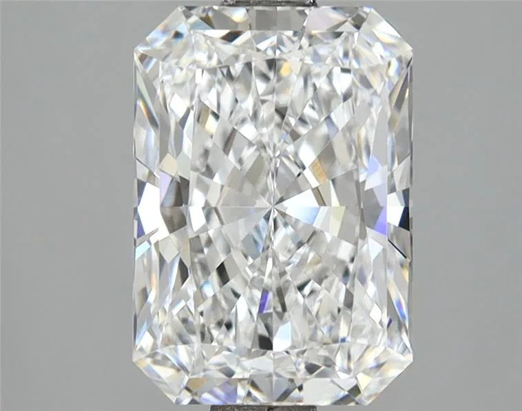 5.06ct Radiant Lab Grown Diamond (Colour E, Clarity VVS2, IGI Certified)
