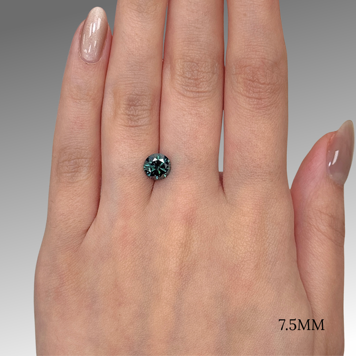 7.5mm ( DEW 1.5ct) round dark green moissanite