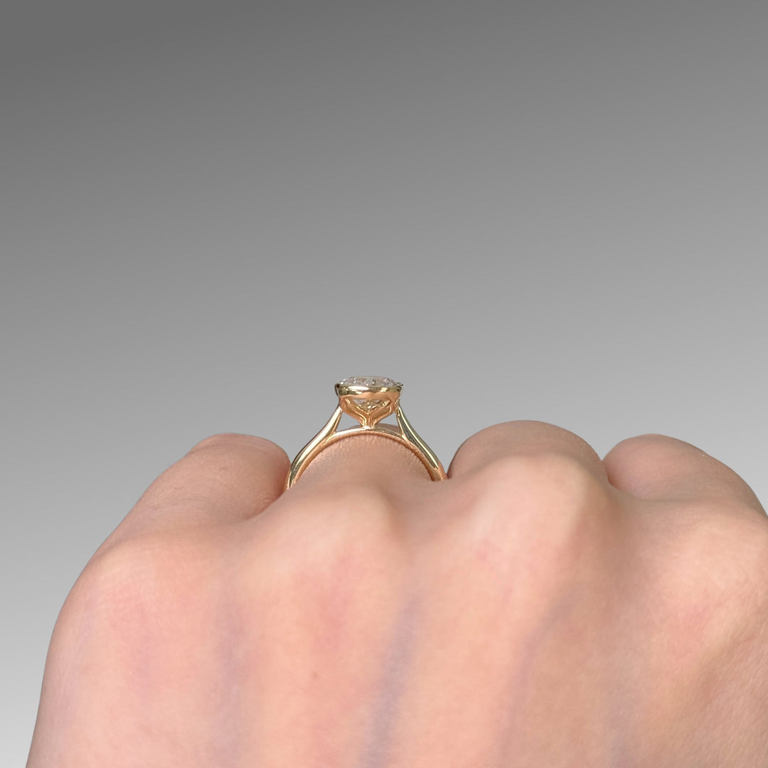 Bague de fiançailles Roya Radiant/Emerald avec diamants créés en laboratoire