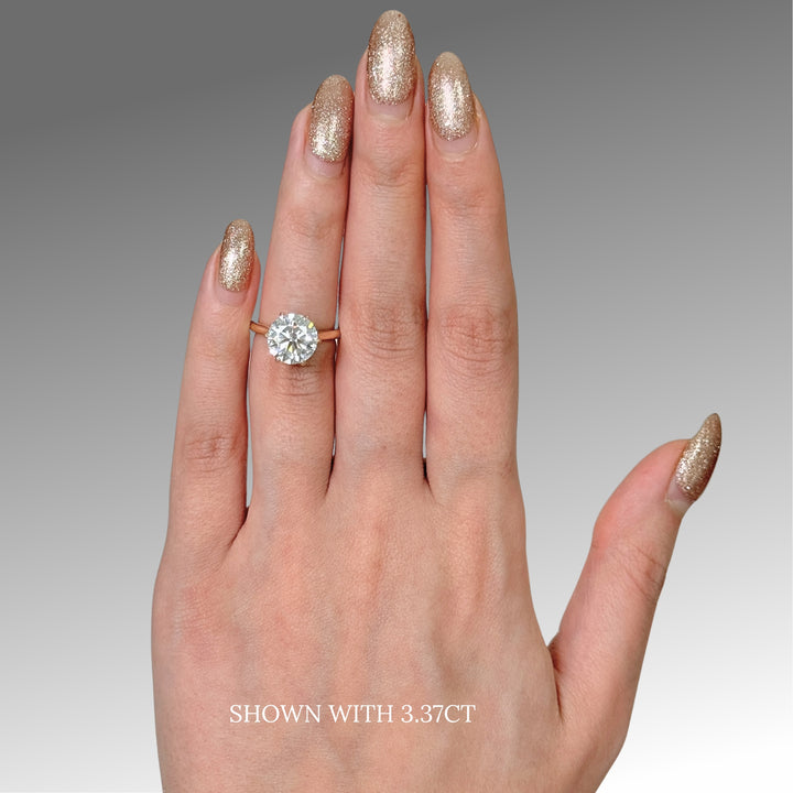 Bague de fiançailles Milana en diamant rond créé en laboratoire