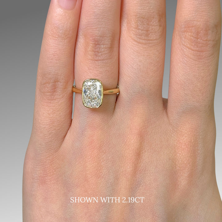 Bague de fiançailles Roya Radiant/Emerald avec diamants créés en laboratoire