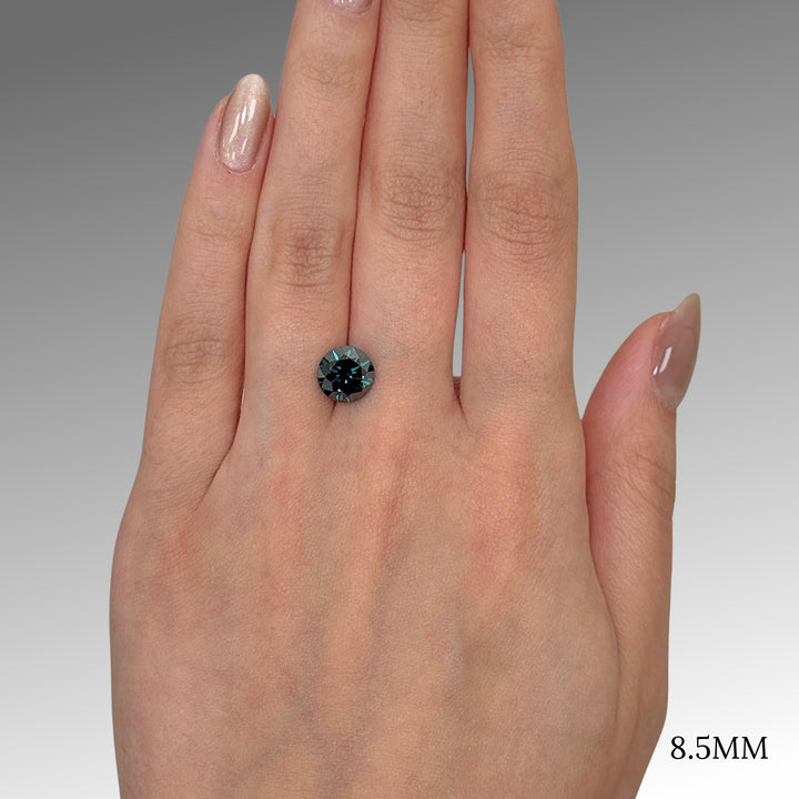 8.5mm ( DEW 2.5ct) round dark green moissanite