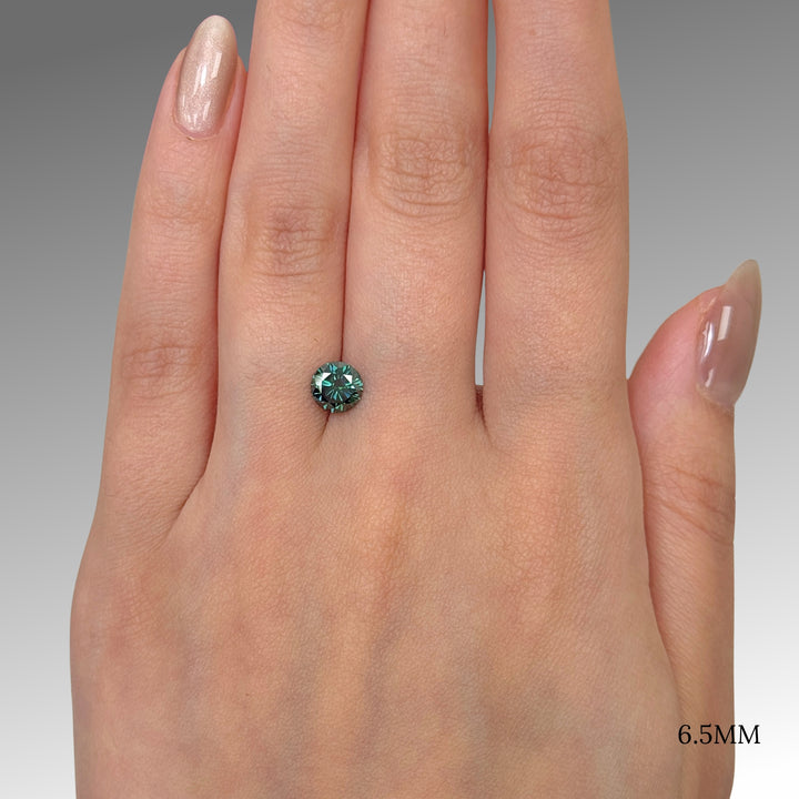 6.5mm ( DEW 1ct) round dark green moissanite