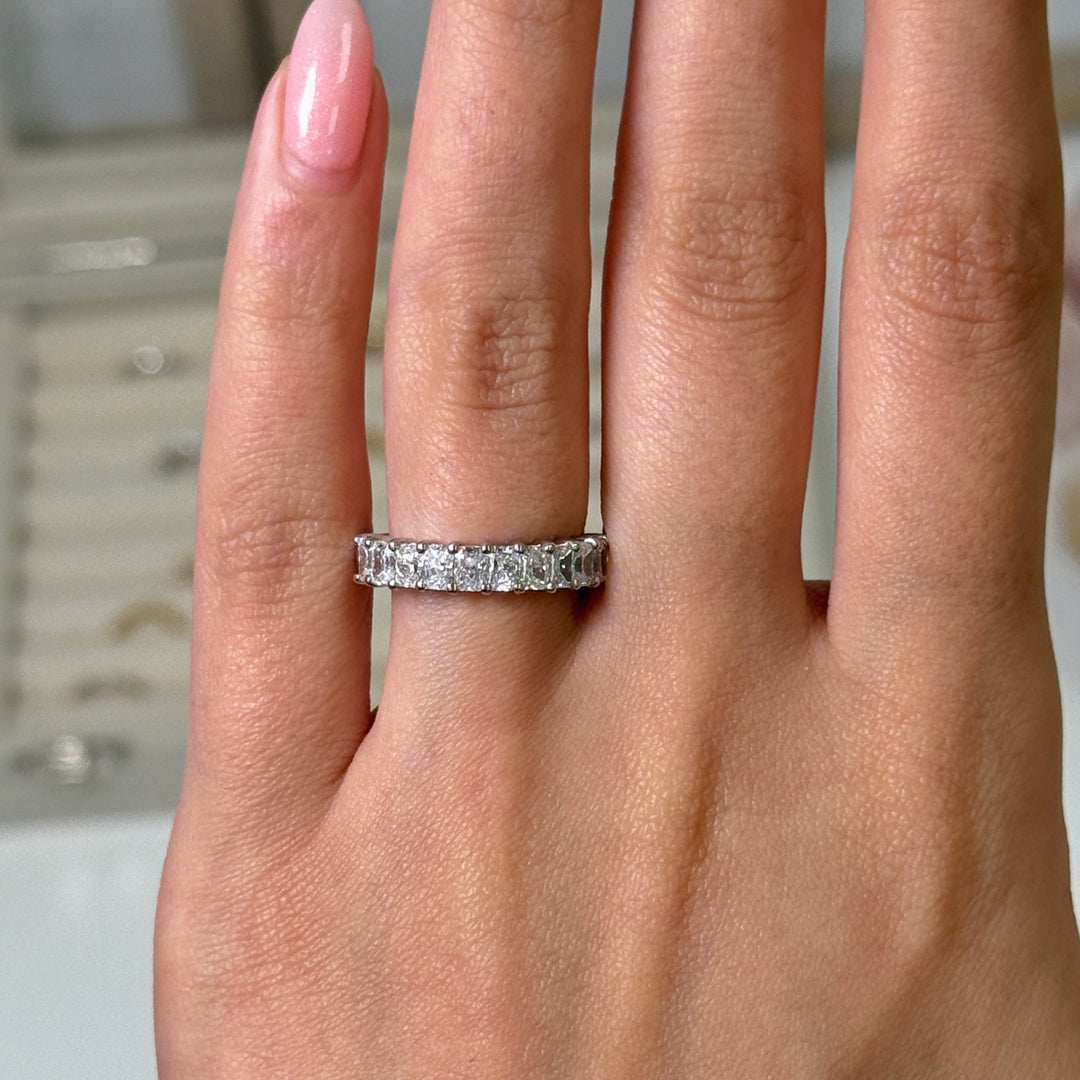 AGI Design Ready to Ship  1.33ct Radiant Lab Created Diamond Wedding Band in Platinum