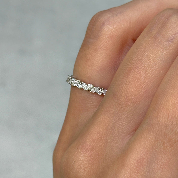 AGI Design Ready to Ship  Agnes Lab-Created Diamonds Wedding Band