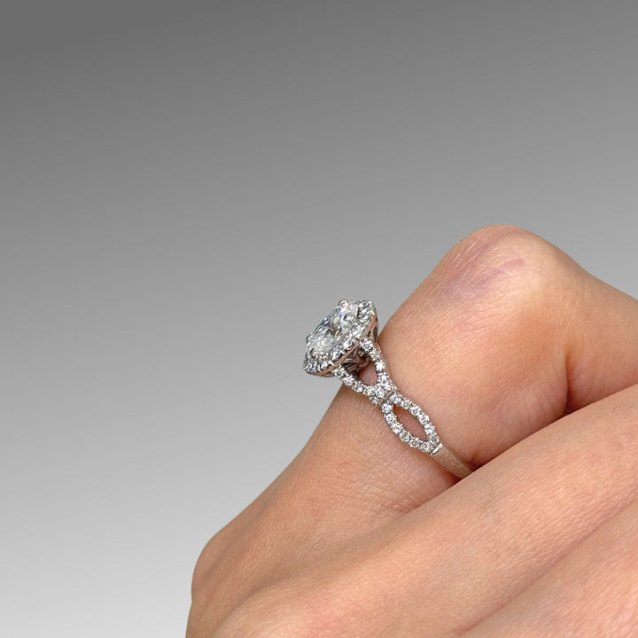 AGI Design Ready to Ship  Amelia 1ct Oval Moissanite Engagement Ring