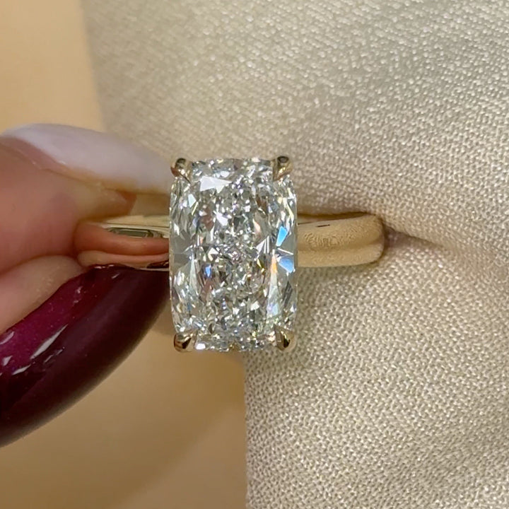 AGI Design Ready to Ship  Chloe 3.65ct cushion cut Lab Diamond E/VS1  Engagement Ring in 14k yellow gold