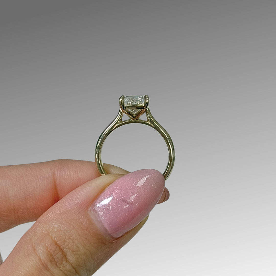 AGI Design Ready to Ship  Chloe 3.65ct cushion cut Lab Diamond E/VS1  Engagement Ring in 14k yellow gold