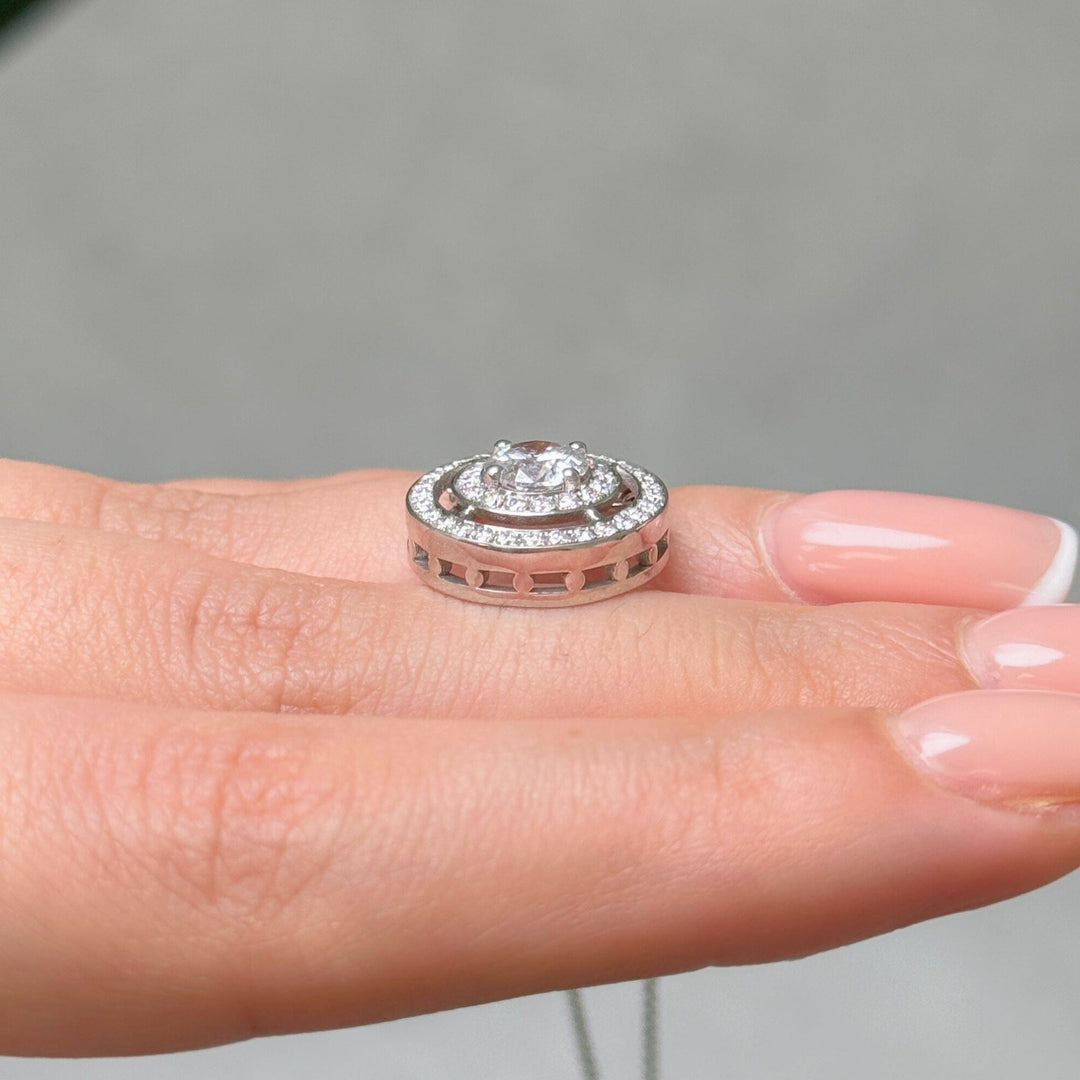 AGI Design Ready to Ship: Diamond Pendant in 14k White Gold