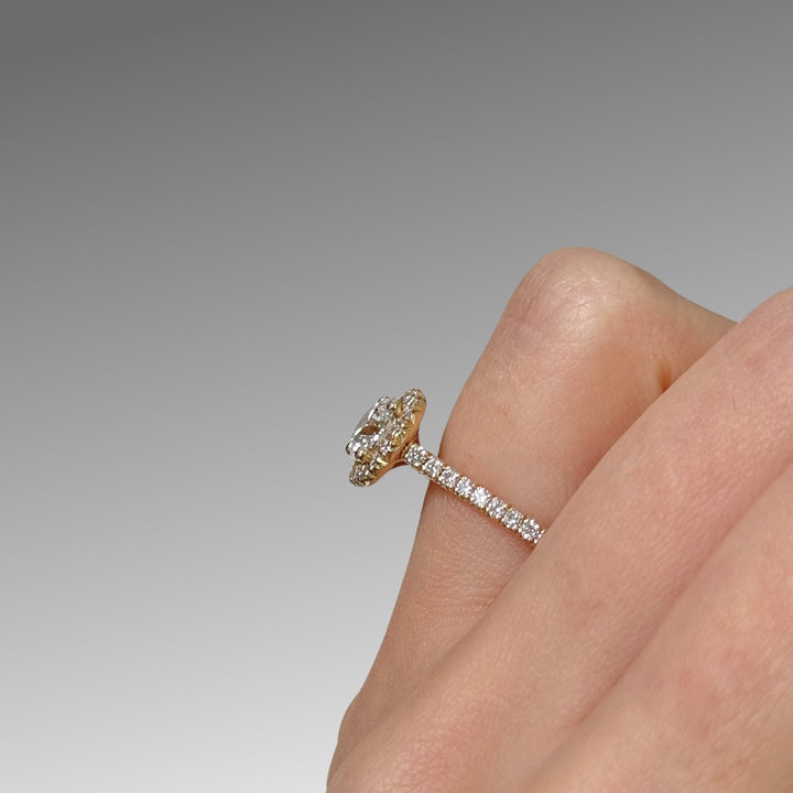 AGI Design Ready to Ship  Lily 1.05ct D/VVS2 Round Lab-Created Diamond Engagement Ring