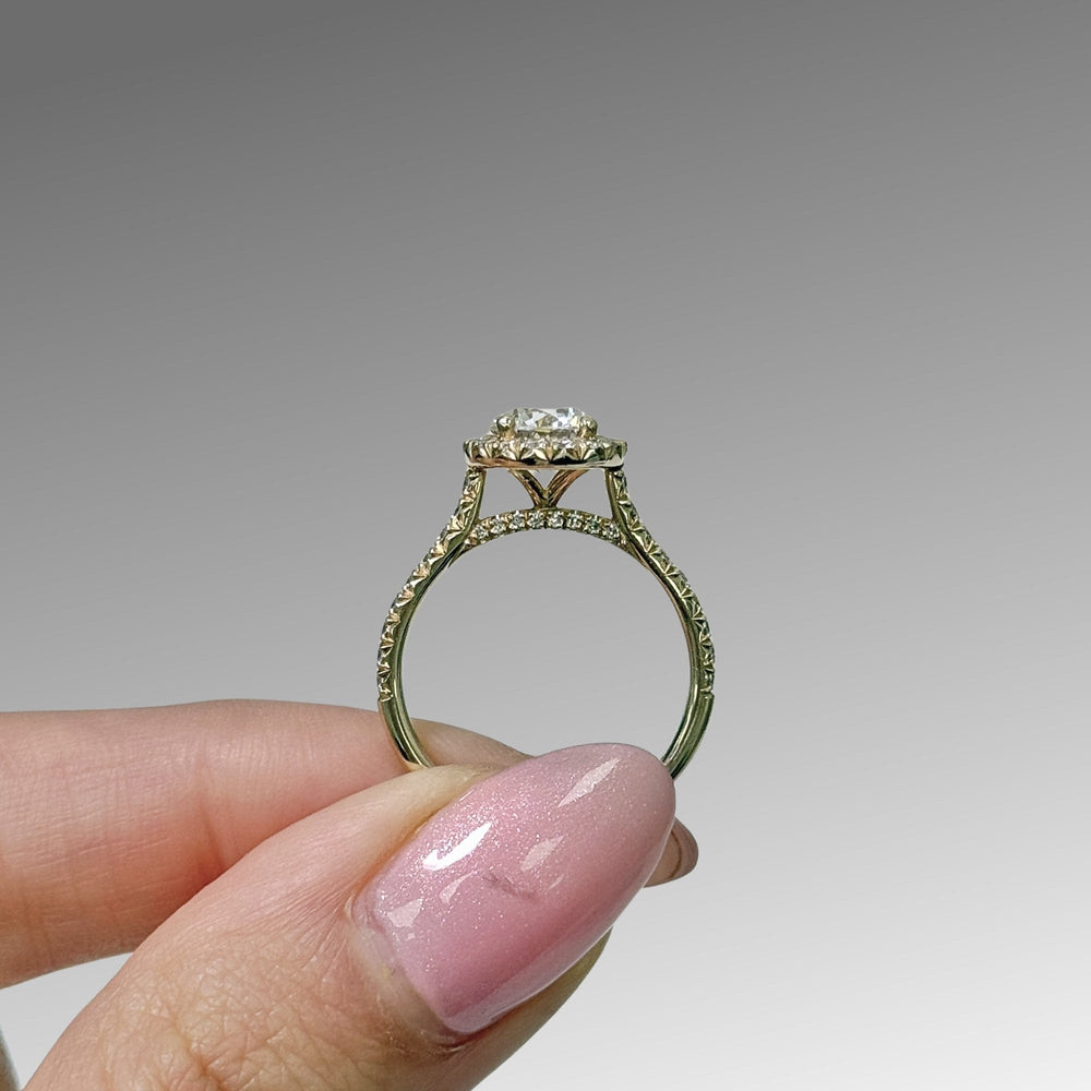 AGI Design Ready to Ship  Lily 1.05ct D/VVS2 Round Lab-Created Diamond Engagement Ring