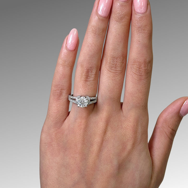 AGI Design Ready to Ship  Luna 1.3ct Round Lab Created Diamond Engagement Ring