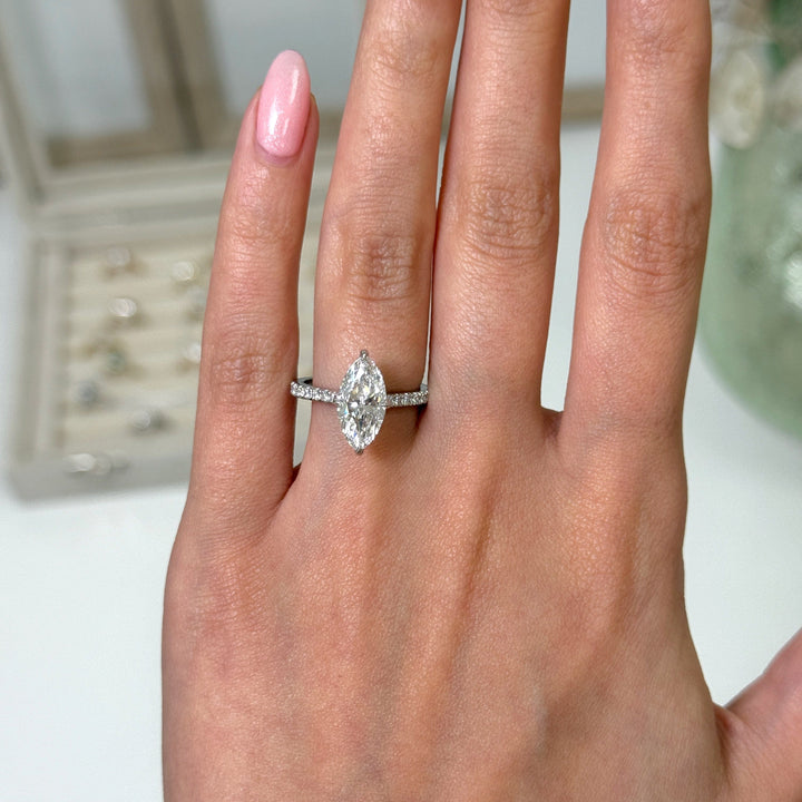 AGI Design Ready to Ship  Nelly 2.07ct marquise Lab Diamond E/VVS2  Engagement Ring in Platinum)