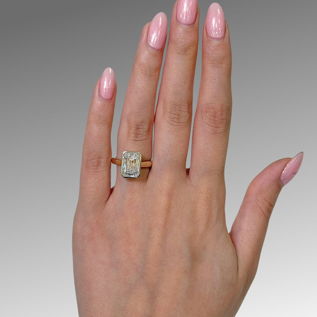 AGI Design Ready to Ship  Ray 4.61ct criss-cut Lab Diamond E/VS1  Engagement Ring in 14k yellow gold