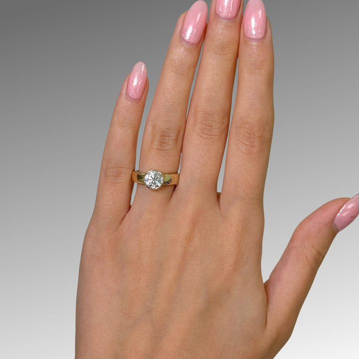 AGI Design Ready to Ship  Susan 1.33ct D/VVS2 Round Lab Diamond Bezel Engagement Ring in 14k yellow gold