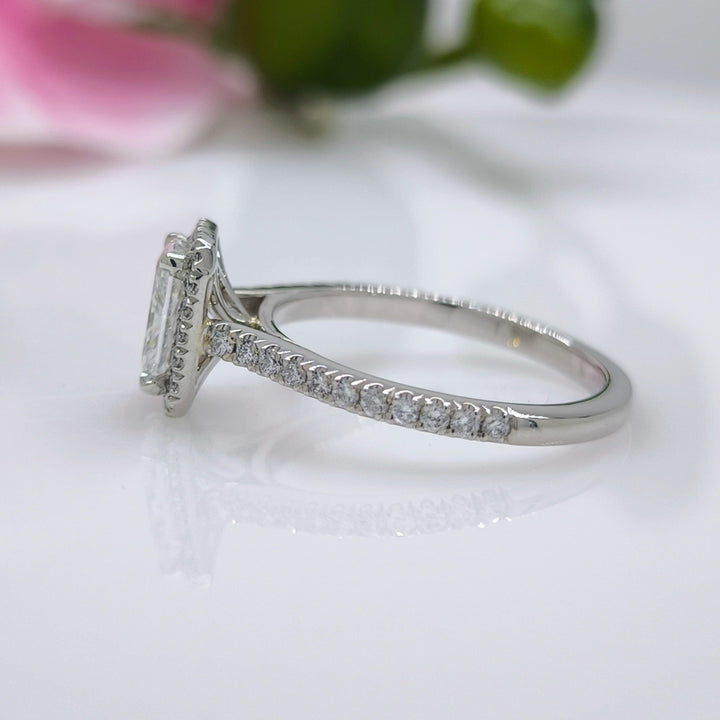AGI Design Ready to Ship  Victoria 1.03ct E/VVS2 Radiant Lab-Created Diamond Engagement Ring