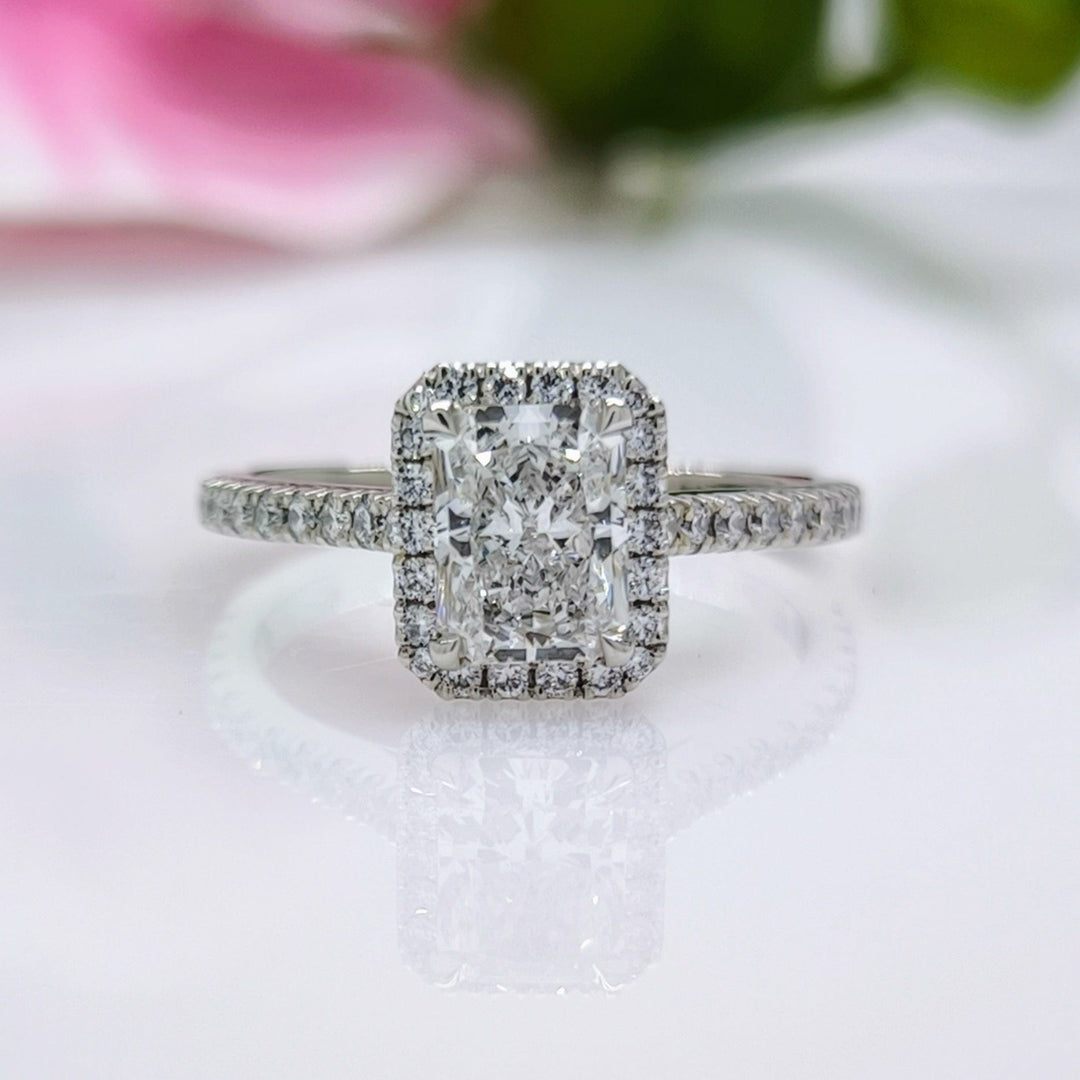 AGI Design Ready to Ship  Victoria 1.03ct E/VVS2 Radiant Lab-Created Diamond Engagement Ring