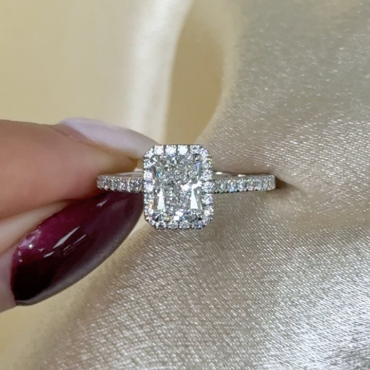 AGI Design Ready to Ship  Victoria 1.03ct E/VVS2 Radiant Lab-Created Diamond Engagement Ring