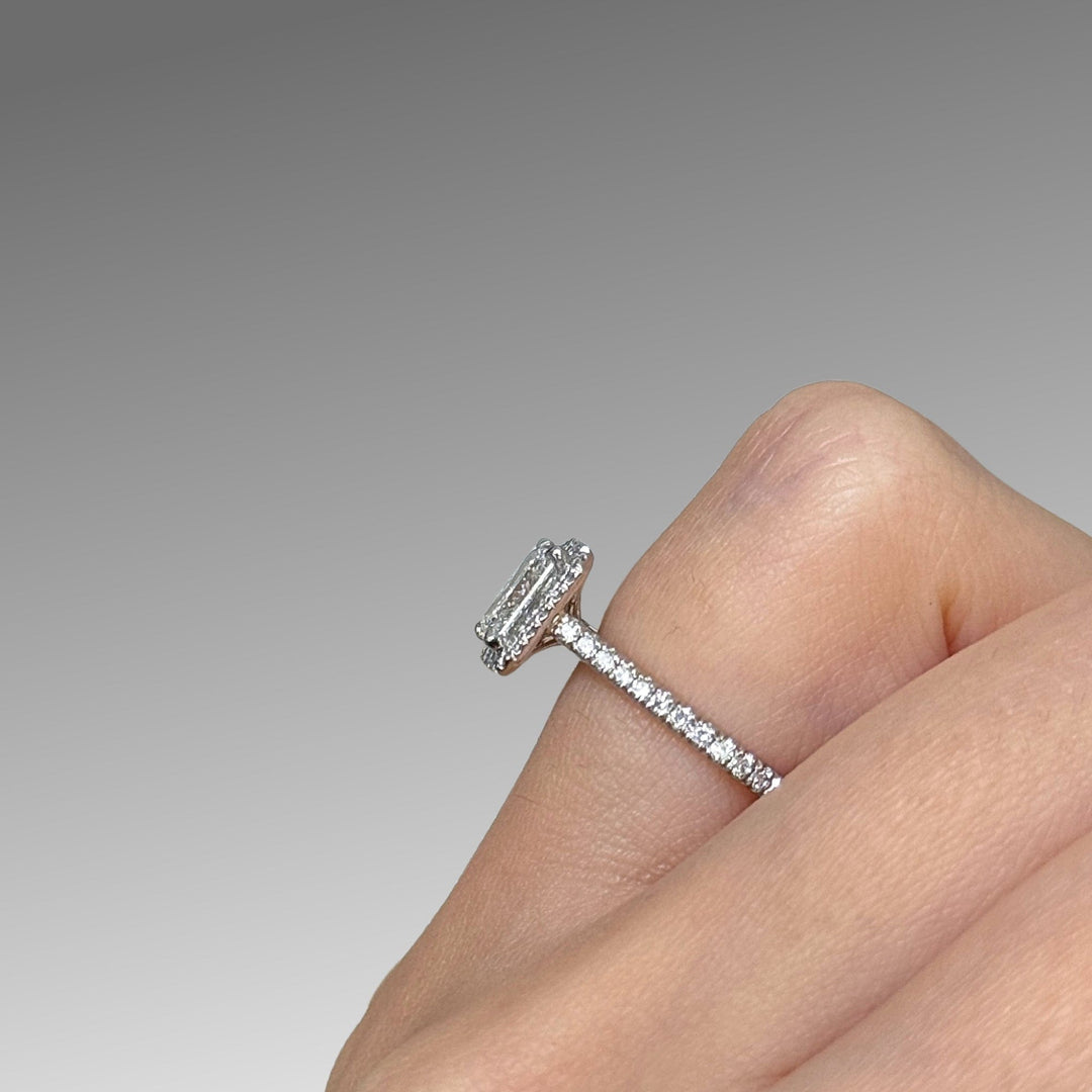 AGI Design Ready to Ship  Victoria 1.03ct E/VVS2 Radiant Lab-Created Diamond Engagement Ring