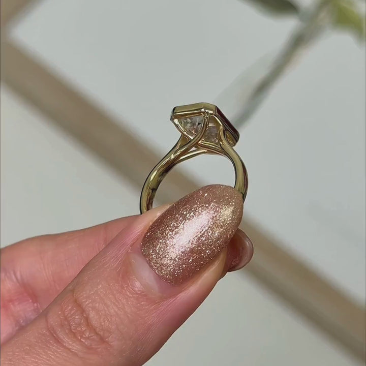 Ready to Ship  Ray 4.61ct Criss-Cut Lab Diamond E/VS1  Engagement Ring in 14k Yellow Gold