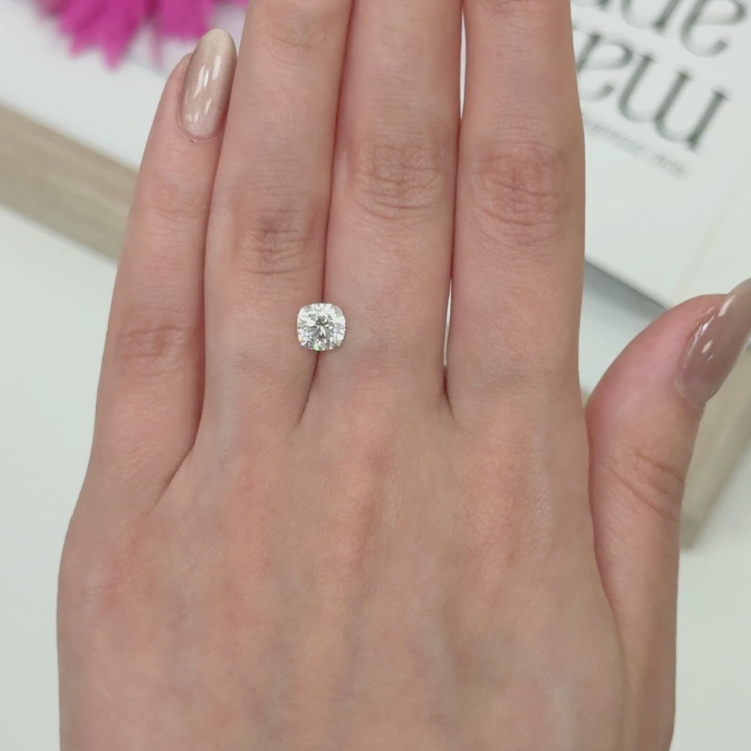 6.5mm ( DEW 1.3ct) square cushion crushed ice moissanite