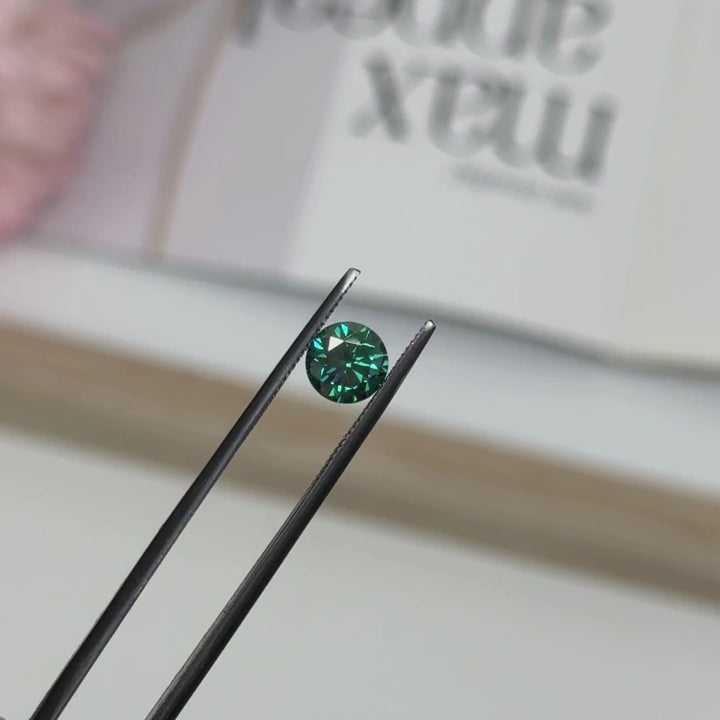 7mm ( DEW 1.2ct) round dark green moissanite