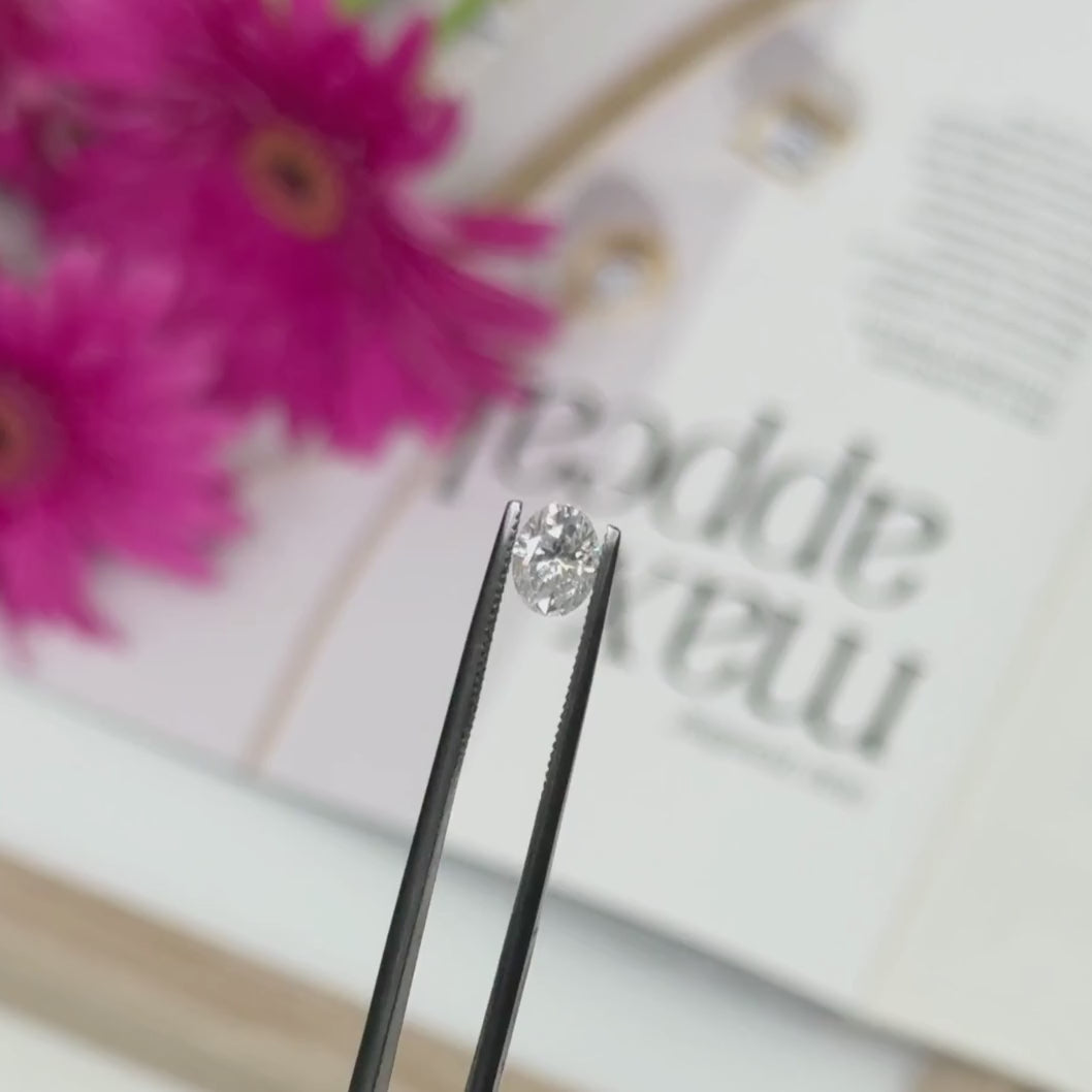 7.5x5.5mm ( DEW 1.2ct) oval crushed ice moissanite