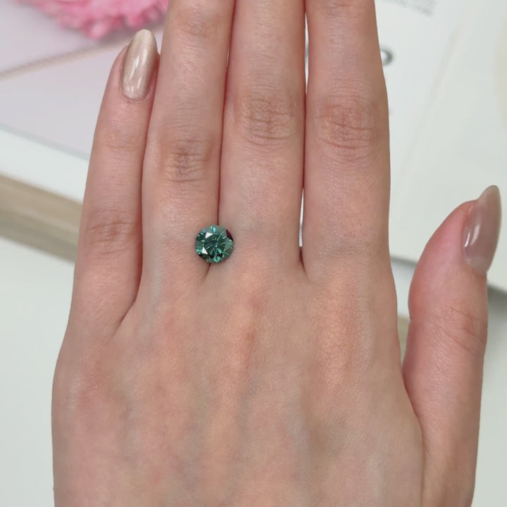 8mm ( DEW 2ct) round green moissanite