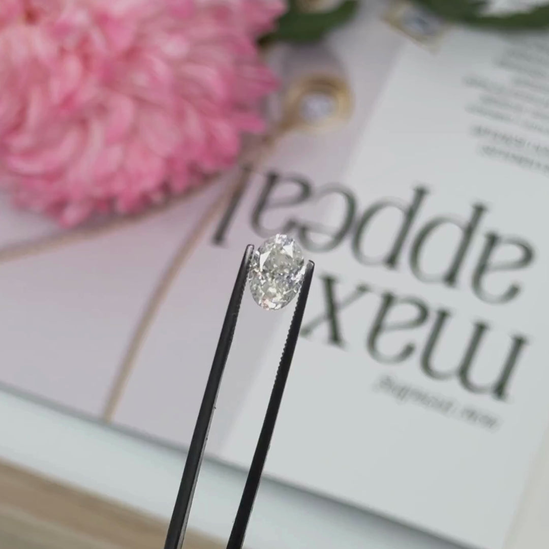 7x10mm ( DEW 2.8ct) oval crushed ice moissanite