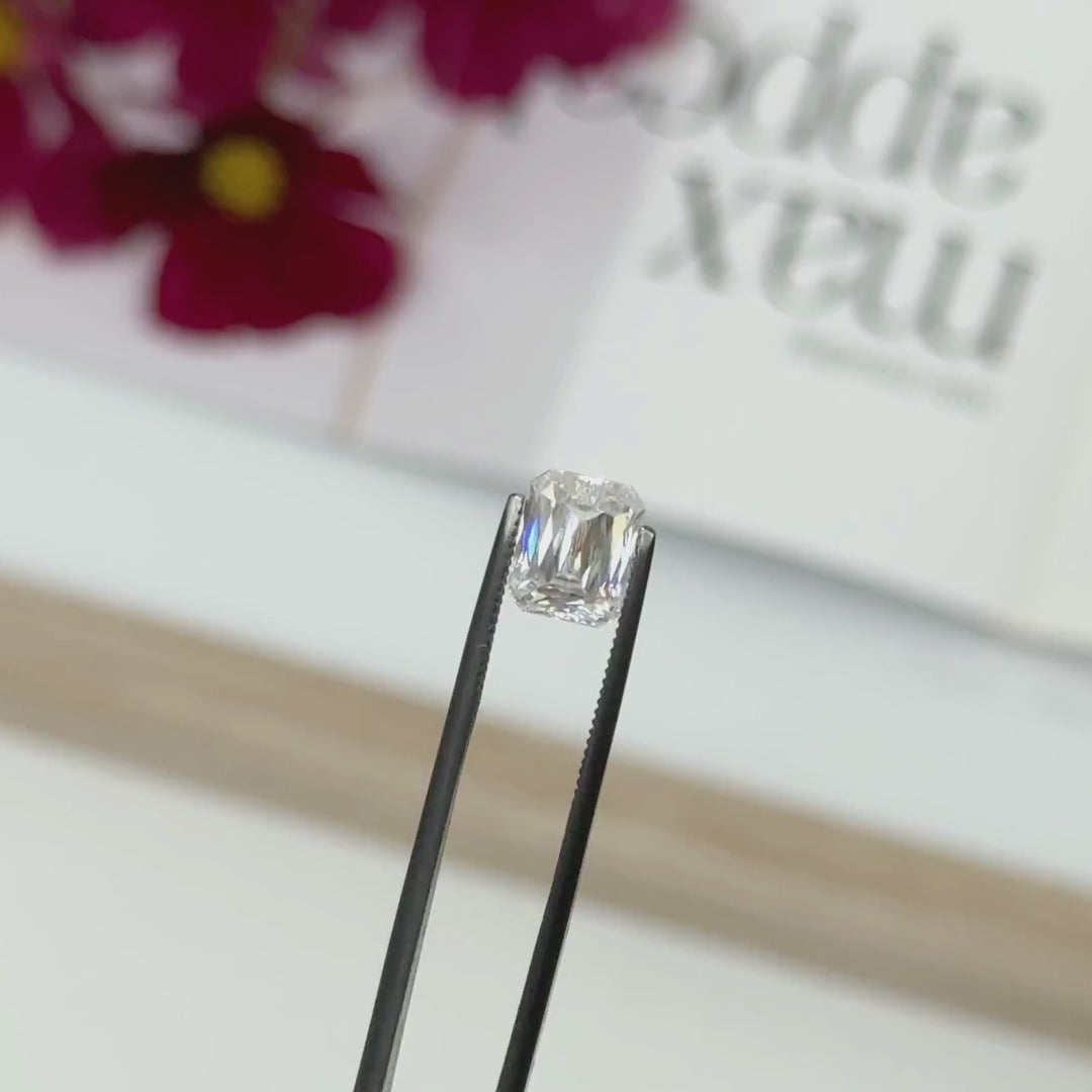 7x9mm ( DEW 2.7ct) criss cut moissanite