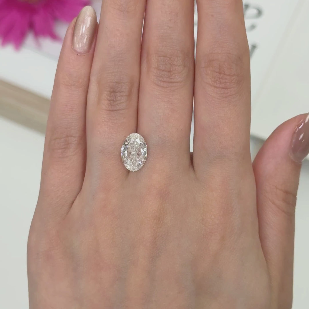 12x8mm ( DEW 4ct) oval crushed ice moissanite
